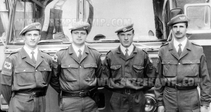 Бійці київського полку «Беркут» в експериментальній уніформі і блакитних беретах