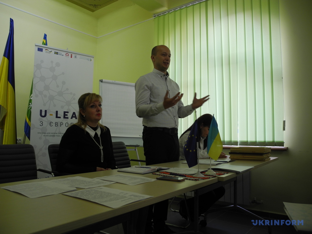 Заступник голови Глибоцької ОТГ Іван Веклич зазначив, що сьогодні специфіка роботи в ОТГ відрізняється від тієї роботи, яка була в органах місцевого самоврядування ще кілька років тому