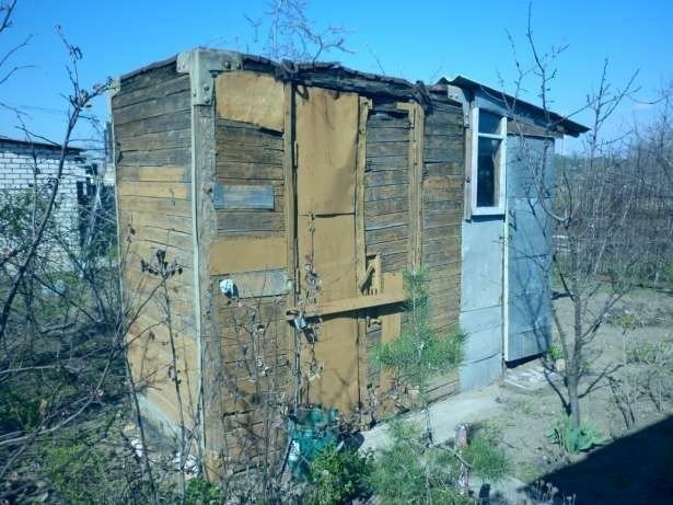 Починаючи з 1974 року і по 1980 рік заводчани і перш за все робочий цеху № 12 Добровольський Борис Олімпіевіч домагалися виділення ділянок під сади і виноградники замість втрачених на місці будівництва глиноземного заводу