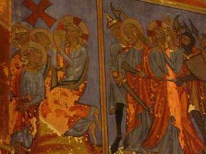 На стіні північного бічного нефа (яка відділяє церкву від клуатра) знаходяться фрески на тему Страстей і Воскресіння Ісуса Христа