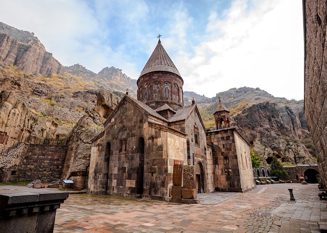 Таким чином, християнство у Вірменії виникло практично відразу після того, як ця віра почала поширюватися по всьому регіону