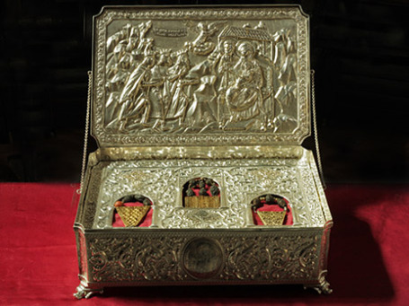 Переговори про те, щоб одна з основних православних святинь покинула гору Афон і була доставлена ​​в Москву, йшли 10 років   Срібний ковчег c Дарами волхвів