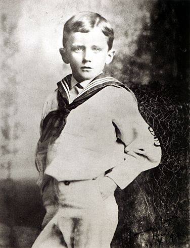 Портрет Джойса у віці 6 років в костюмі морячка (1888 рік)