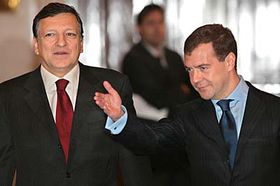 Жозе Баррозу і Дмитро Медведєв (Фото: ЧТК)   «Історія, що потрібно створити цю єдину систему, обговорюється не перший рік, і не в перший раз пан Лукашенко дає в принципі згоду на створення такої системи