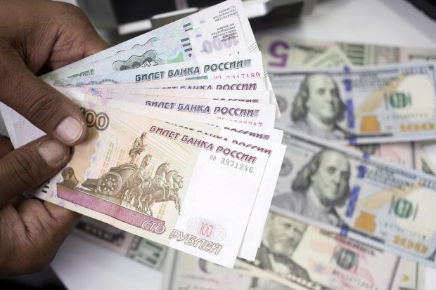 Розраховані курси рубля можуть ще мати додаткове відхилення в межах до плюс-мінус 0,003- 0,005 гривень на рублі в залежності від індивідуальних завдань тієї чи іншої точки обміну валюти