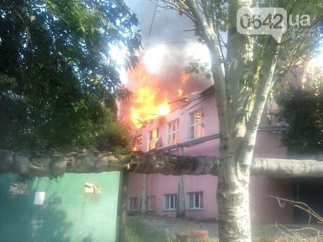 Крім того, вчора була спалена школа №7 по вулиці Леніна, 103