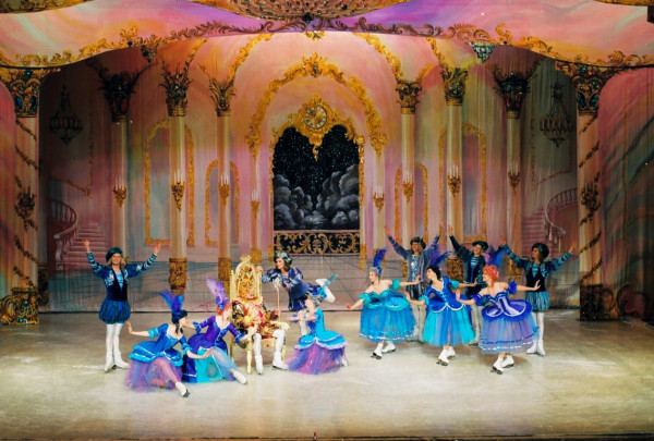 Державний балет на льоду з Санкт-Петербурга прибуває до Ізраїлю, щоб представити зачаровують шоу - «Лебедине озеро» і «Попелюшку»