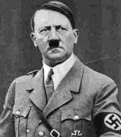 Адольф Гітлер   Цікаво, що Конрад Генлейн спочатку належав до тієї гілки партії, яка підтримувала ідеї не Гітлера, а австрійського філософа Отмара Шпанна (він ратував за державу, засновану на строгій ієрархії і станових відмінностях)