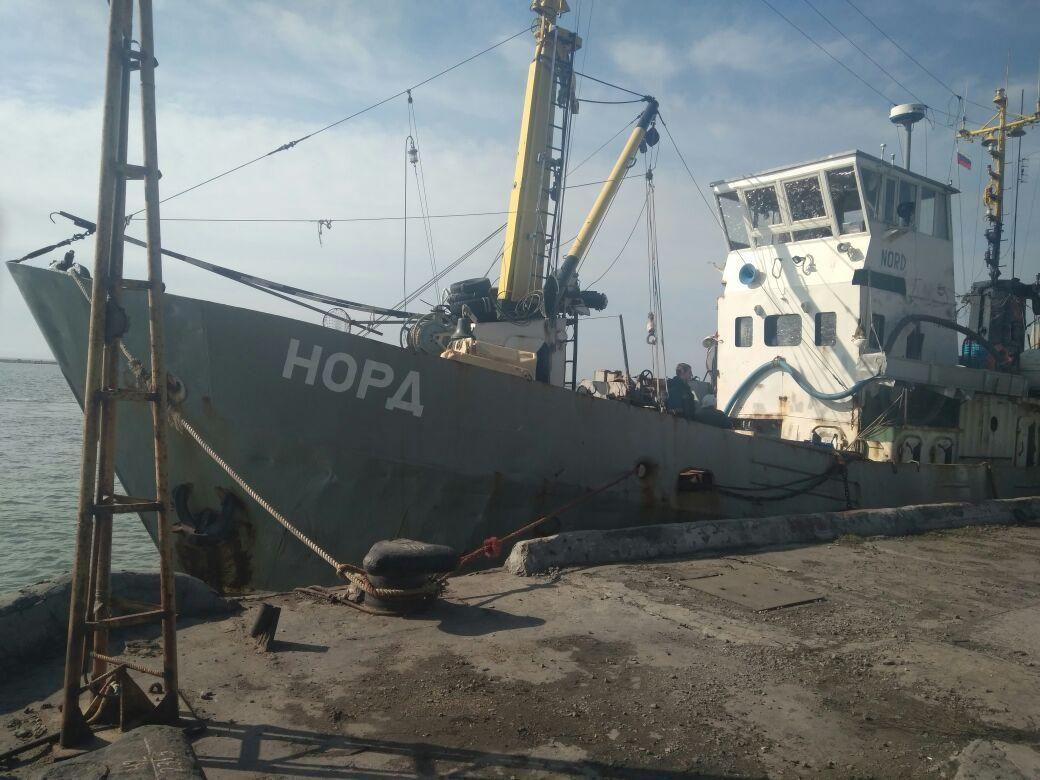 У штабі АТО припускають, що метою таких дій можуть бути симетричні заходи на затримання українськими прикордонниками риболовецького судна «Норд», яке йшло під прапором РФ з окупованого Криму