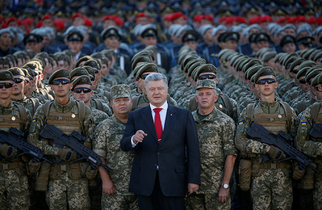 Президент провів в Києві парад в День незалежності