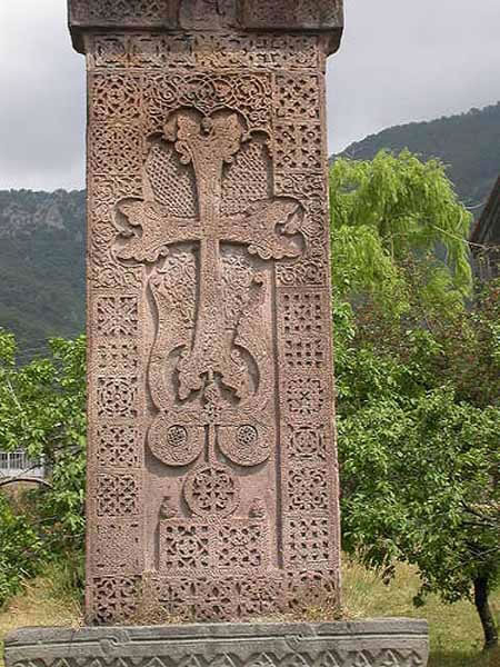 Нині є невід'ємною частиною також вірменської християнської культури, поступово перейшовши в неї з прийняття християнства в Вірменії і також як багато інших вірменські традиції «влився» в християнство