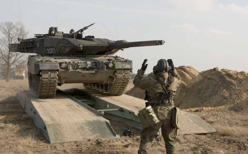 За словами того ж Томаша Шатковського, країна потребує збільшення парку німецьких танків Leopard 2