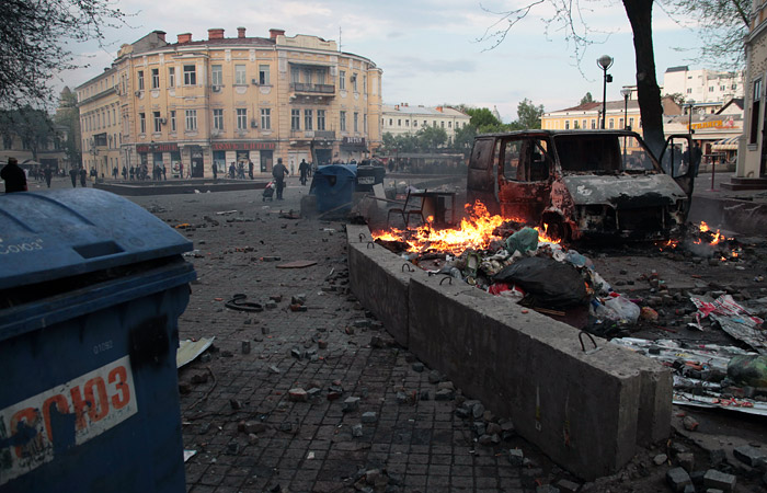 Під вартою у справі про події на Грецькій площі знаходилися п'ять осіб, в тому числі громадяни Росії   Фото: AP / ТАСС   Москва
