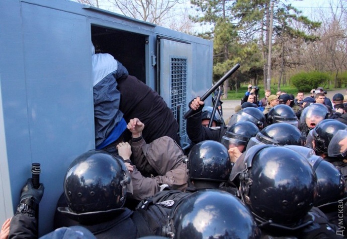 Поліція Одеської області заявляает, що не допустила поширення конфлікту, були затримані 16 учасників бійок