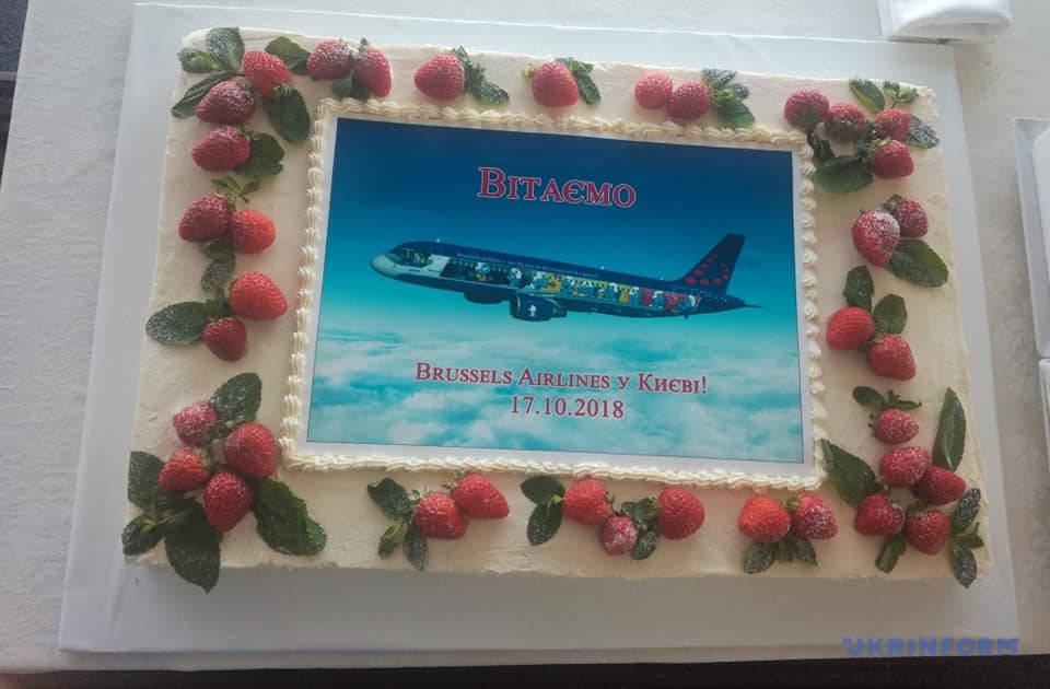 У міжнародному аеропорту Бориспіль урочисто зустріли перший рейс бельгійської авіакомпанії Brussels Airlines, який прилетів з Брюсселя до Києва