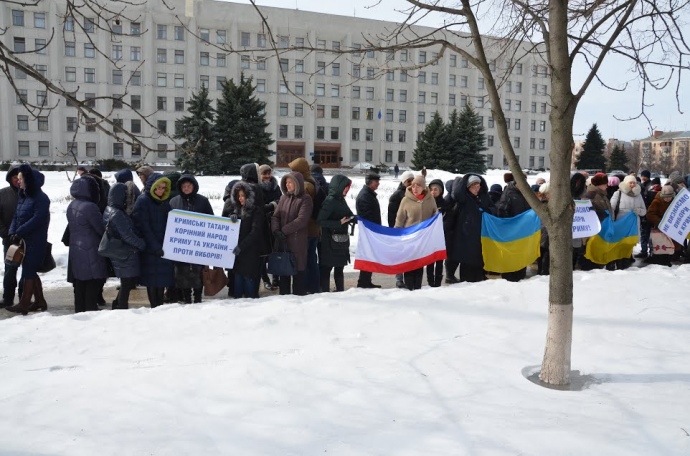 18 березня під багатьох містах України та Європи пройшли акції протесту проти проведення Росією виборів президента РФ на території окупованого Криму