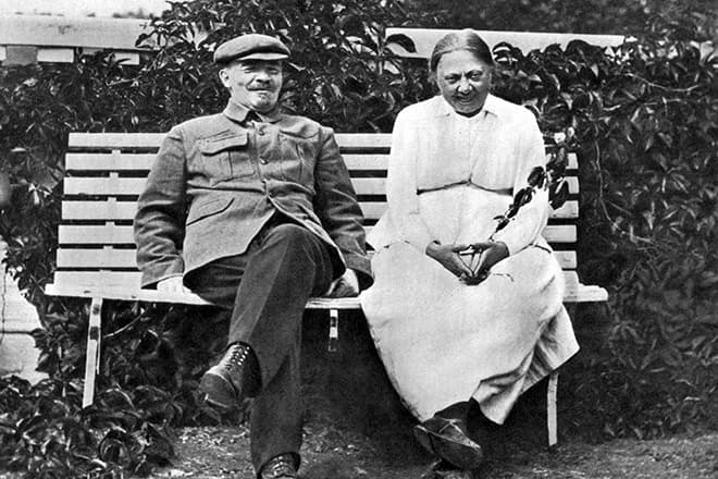 Зі своєю майбутньою дружиною   надією Крупської   він познайомився в 1894 році в період організації «Союзу боротьби за визволення робітничого класу»