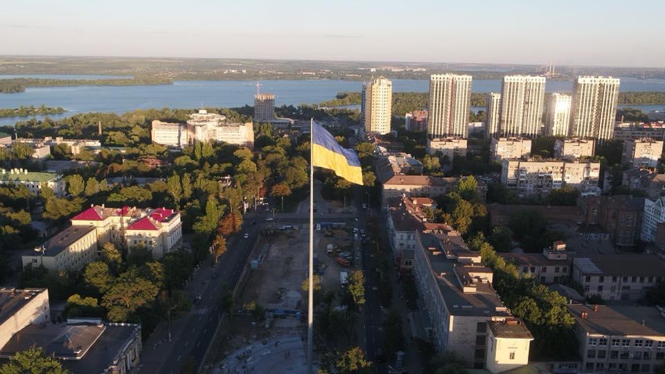 Завдяки висвітленню прапор України буде видно і вдень, і вночі
