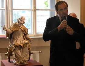 Професор Ян Ройт   Саме за часів Карела IV чеське мистецтво сходить в зеніт європейського розвитку