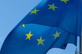 Прапор ЄС, фото: Pixabay CC0   Іржі Драгош виступає за членство країни в НАТО, вважаючи це необхідною умовою забезпечення безпеки держави