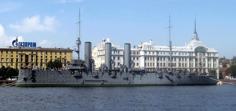 Крейсер Аврора це одна з найвідоміших визначних пам'яток   Санкт-Петербурга