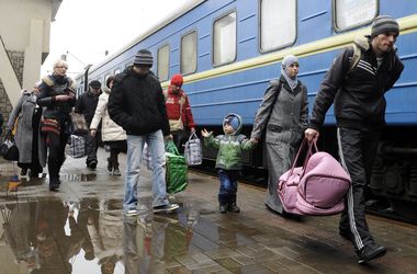 19 березня 2014 року, 14:15 Переглядів:   В Ялті родина кримських татар кинула все