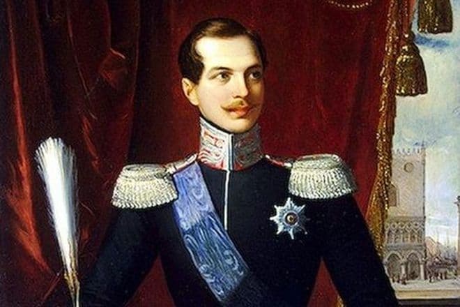 У 1834 році цесаревич увійшов в Сенат, в наступному році - до складу Святійшого Синоду, а в 1841-му і 1842-го Романов став членом Державної Ради і Комітету міністрів