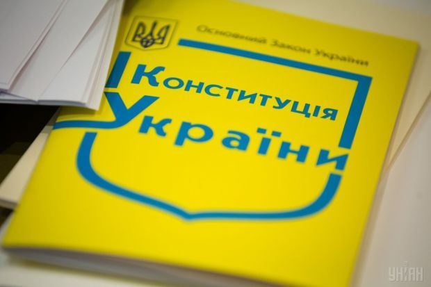 Порошенко зазначив, що дискусія буде непростою, але зміни до Конституції щодо кримськотатарського народу потрібні Україні