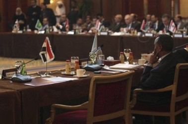13 лютого 2012, 4:16 Переглядів:   Резолюція була прийнята в Каїрі на зустрічі міністрів закордонних справ країн, фото Reuters