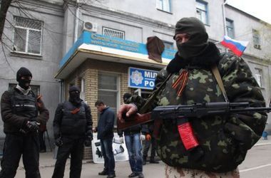15 квітня 2014 року, 10:20 Переглядів:   На сході України орудують озброєні зелені чоловічки