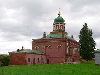 Спасо-Бородинський монастир є не тільки свого роду пам'ятником героям Бородінської битви 1812 року, але і пам'ятником любові і вірності російських жінок своїм чоловікам - гідним росіянам, захисникам і патріотам Вітчизни