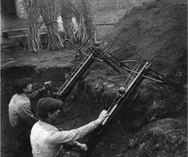 У період першої світової війни, арбалет застосовують як гранатомета
