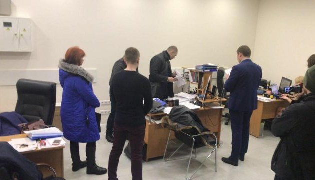 На Київщині припинено діяльність злочинної організації у складі 7 осіб, в тому числі трьох адвокатів, яка незаконно привласнила земельну ділянку ДП «Радіопередавальний центр»