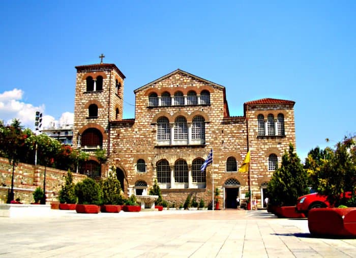 Інша важлива місце в Салоніках - Митрополичий собор, де зберігається рака з мощами святителя Григорія Палами, одного з найбільших Отців Церкви