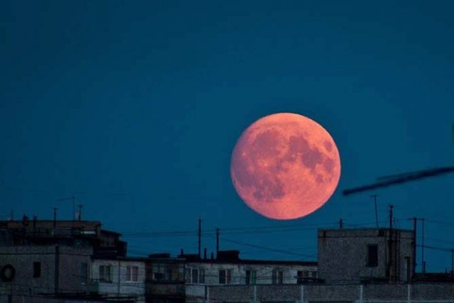 У момент повного затемнення Місяця амурчане вже зустрінуть світанок суботи, 28 липня