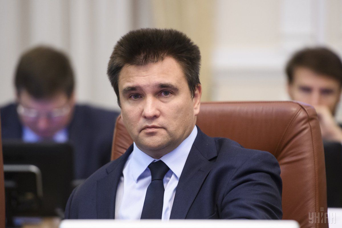 Глава МЗС порадив усім, хто стверджує про антиугорського настроях в Україні, звертатися в Кремль