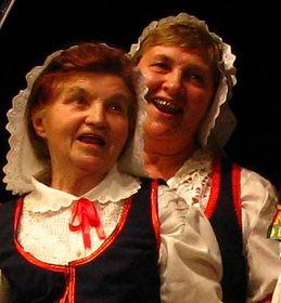 Марія Гушек (зліва)   Долі чехів, які живуть на Україні вже не одне століття, багато в чому схожі