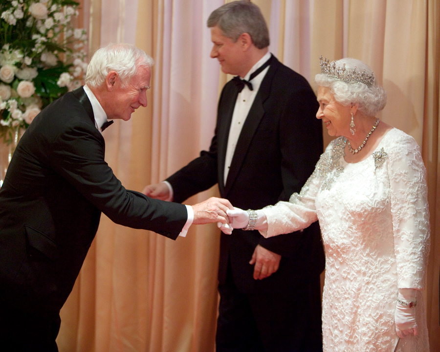 Завершальний штрих: генерал-губернатора призначає сама англійська королева