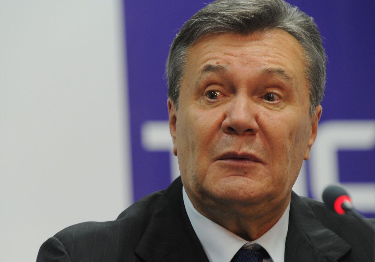 За словами Кобзаря, озброєні бойовики переслідували Януковича як в Харкові, так і в Донецьку
