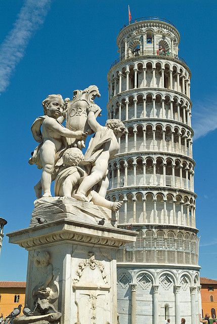 Час минав, і, незважаючи на всі зусилля кращих італійських умів кількох століть, Пізанська вежа продовжувала падати