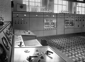 Короткохвильові передавачі в радиотелеграфной станції в Подебрадах   Монтаж короткохвильових передавачів і антен було розпочато в 1935 році в радиотелеграфной станції в Подебрадах, яка належала міністерству пошти і телеграфів